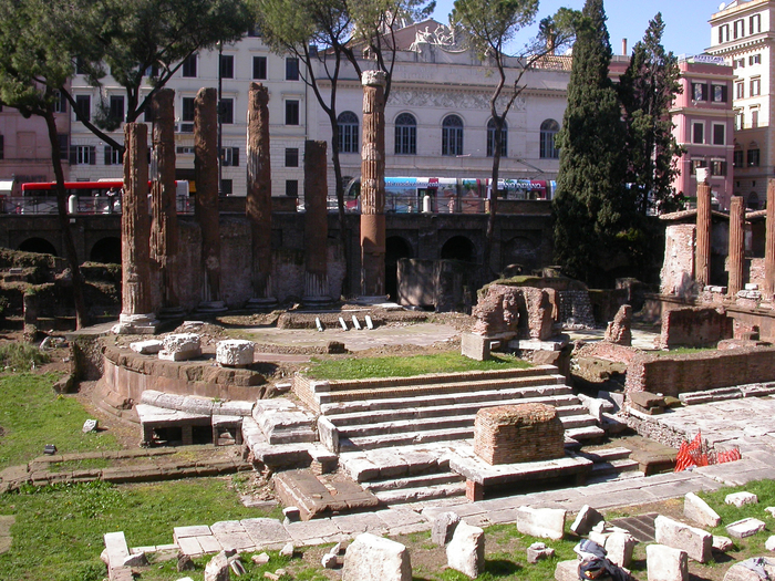 Largo Argentina temple B, Aedes Fortunae Huiusce Diei