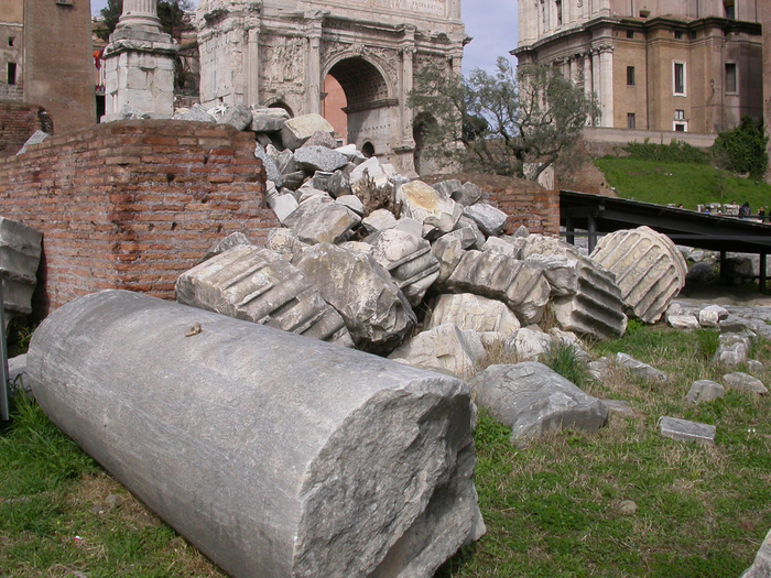 column-pieces-arc-septimus-severus